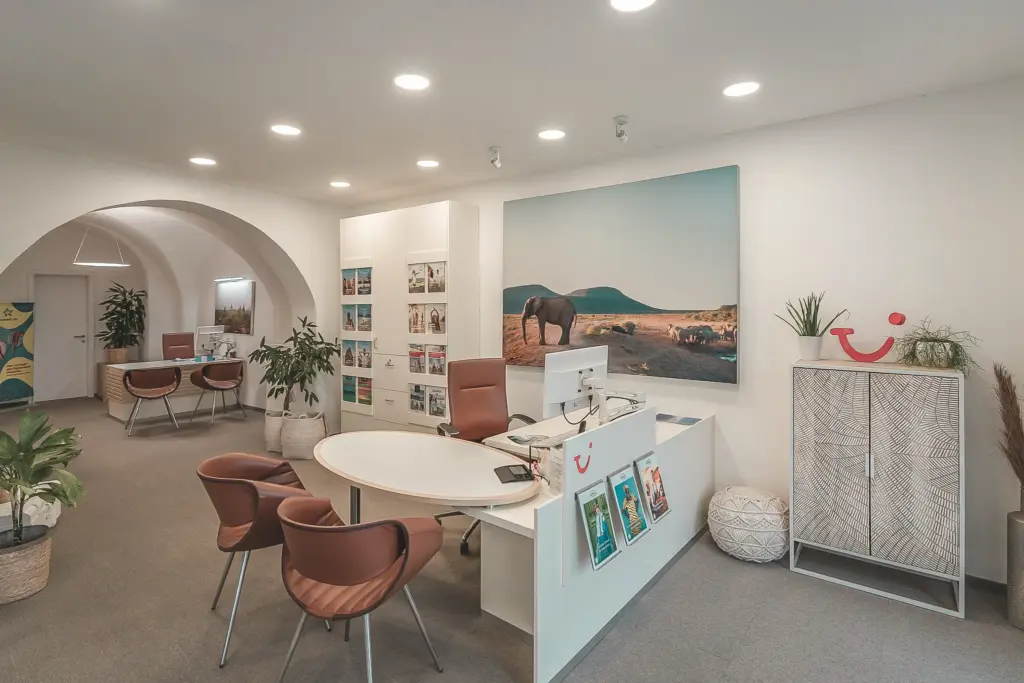 Reisebüro von innen , TUI Reisecenter, Esther Warsawa, Reisebüro Plauen