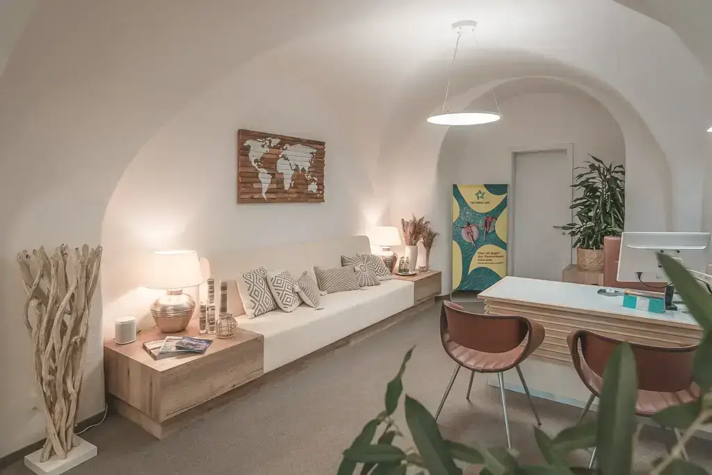 Reisebüro von innen , TUI Reisecenter, Esther Warsawa, Reisebüro Plauen