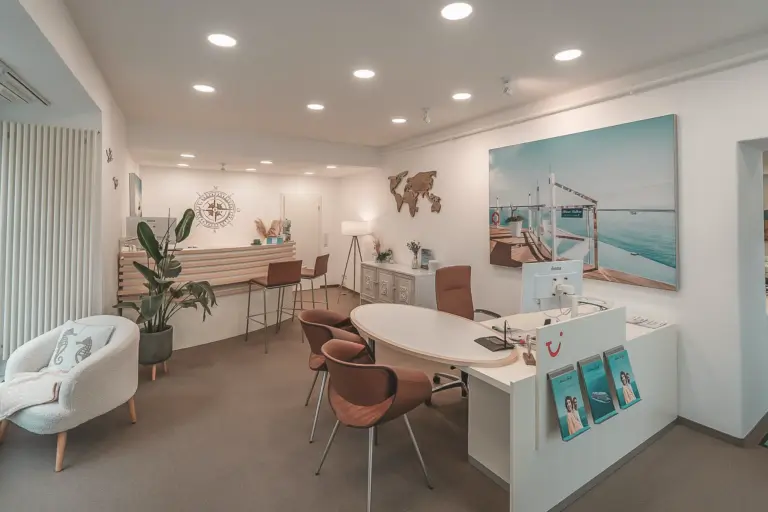 Büro Homepage TUI Reisecenter, Esther Warsawa, Reisebüro Plauen